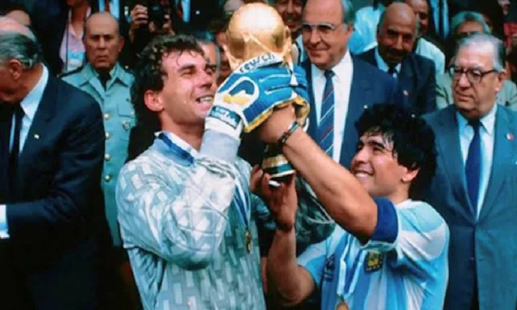 Nery Pumpido se mostró muy conmovido por la muerte de Diego Maradona. - UNO Santa Fe