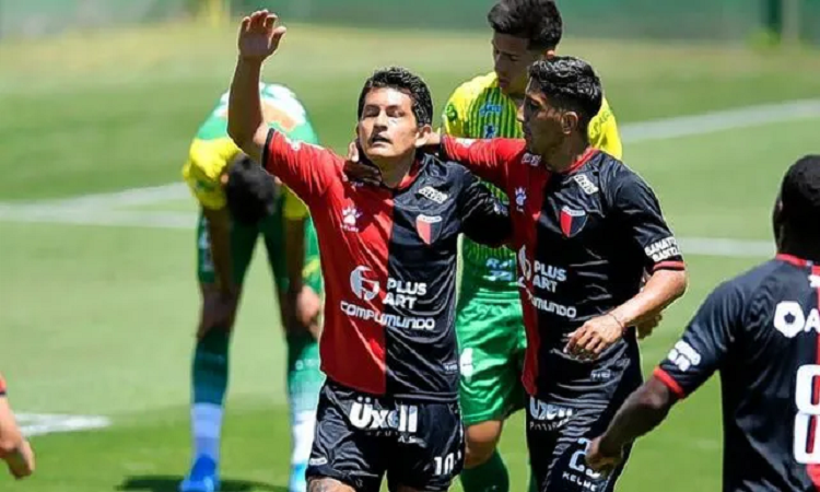 El Pulga Rodríguez recuperó su nivel con la camiseta de Colón y es uno de los goleadores con tres tantos. - UNO Santa Fe