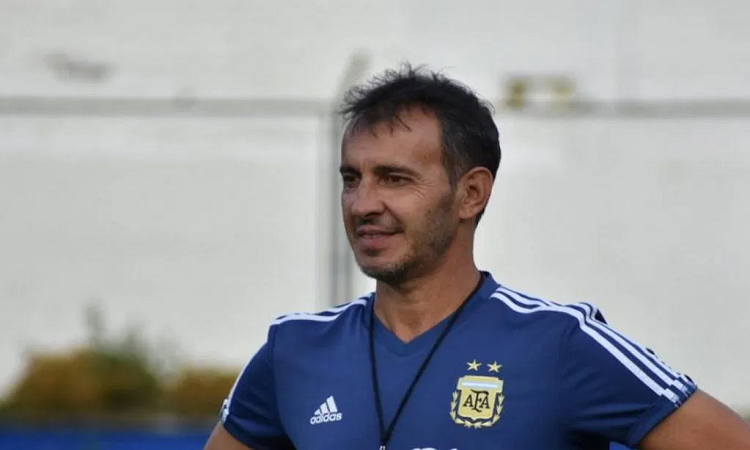 Fernando Batista, técnico de la selecciones Sub 20 y Sub 23 - iam Noticias