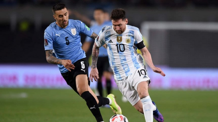 Polémica en puerta por la visita de la Selección Argentina a Uruguay - TyC Sports