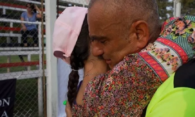 Juan Pablo, el árbitro que prometió que dejaba de dirigir si su hija se curaba de cáncer - Rosario 3