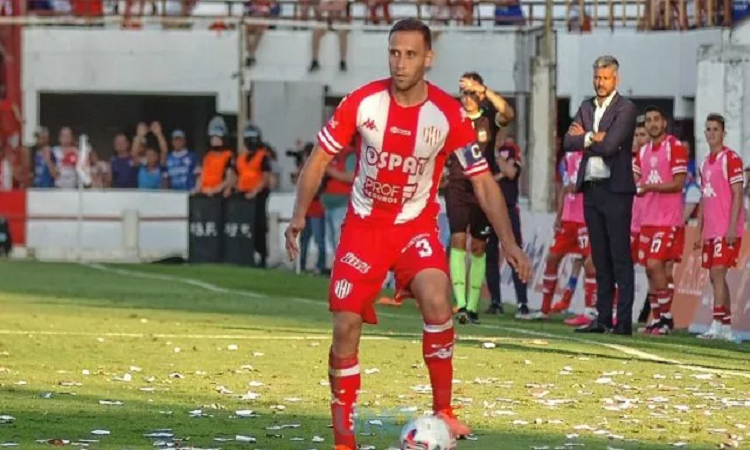 Claudio Corvalán se mostró molesto por el mal partido que jugó Unión ante Newell ´s. – UNO Santa Fe