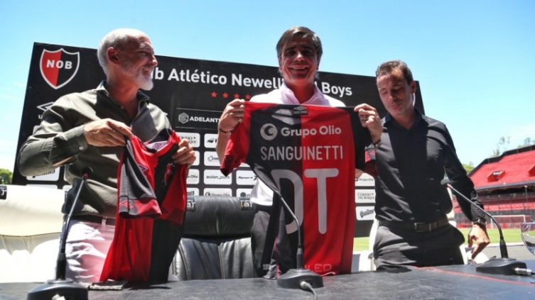 Sanguinetti y su presentación oficial en Newell ´s (Alan Monzón/Rosario3)