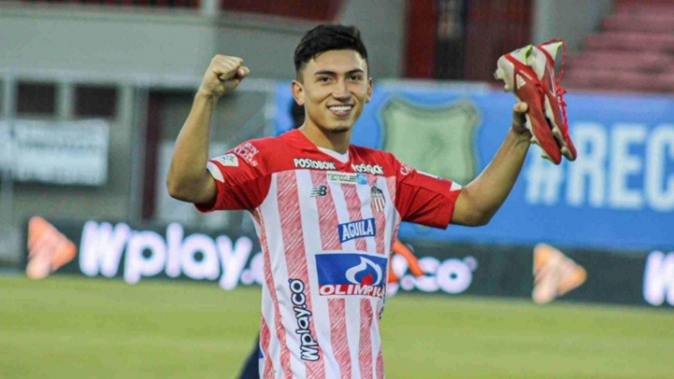 El colombiano Fabián Ángel llegó a Rosario para firmar como primer refuerzo de Newell ´s – Rosario3 