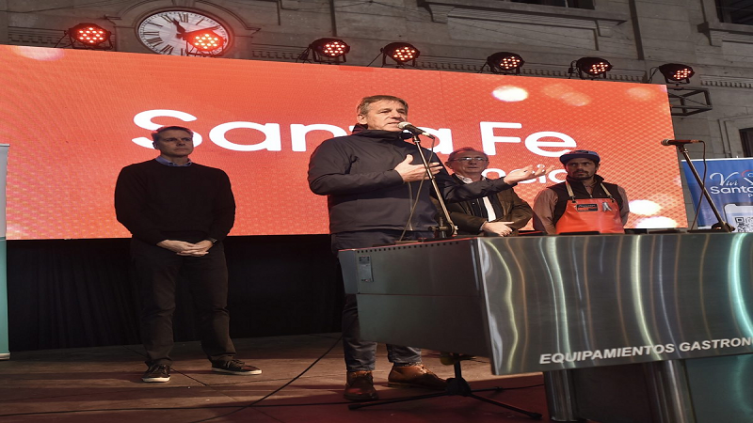 Jatón participó de la apertura del festival gastronómico “El Invernal” - Prensa MCSF