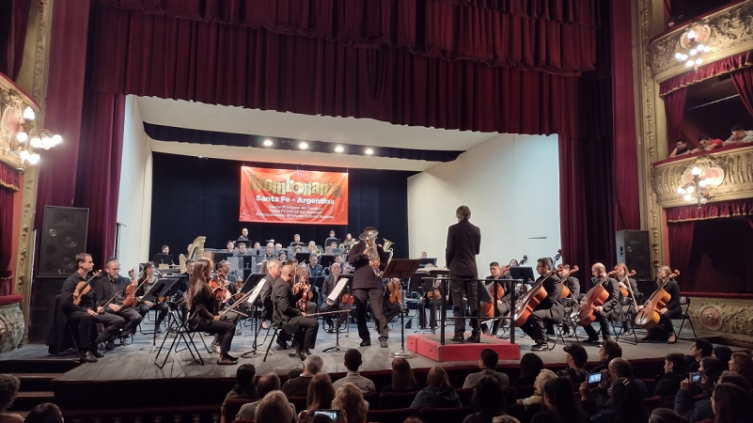 La sinfónica santafesina participó de la 21° edición de Trombonanza. El evento fue realizado en el Teatro Municipal 1° de Mayo de la ciudad de Santa Fe. Prensa GSF