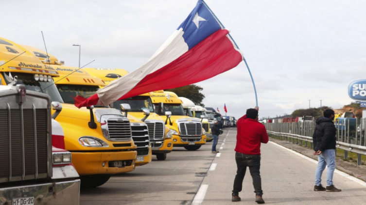 Las conversaciones entre camioneros y el Gobierno de Boric se cierran sin acuerdo en el sexto día de paro en Chile - PolíticaON