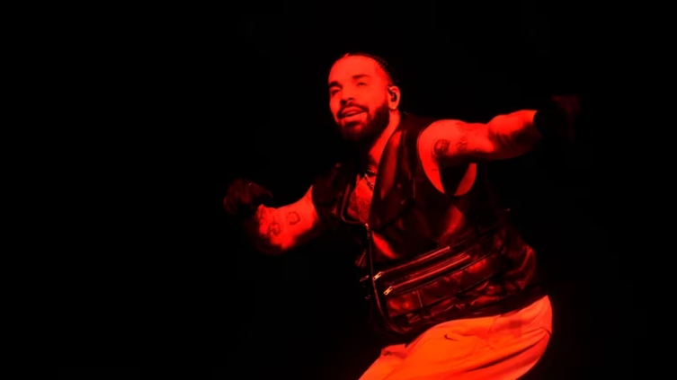 Drake hinchando por La Scaloneta, el magnetismo de Rosalía y los mejores momentos de la primera jornada de Lollapalooza Argentina 2023 - (Gustavo Gavotti)