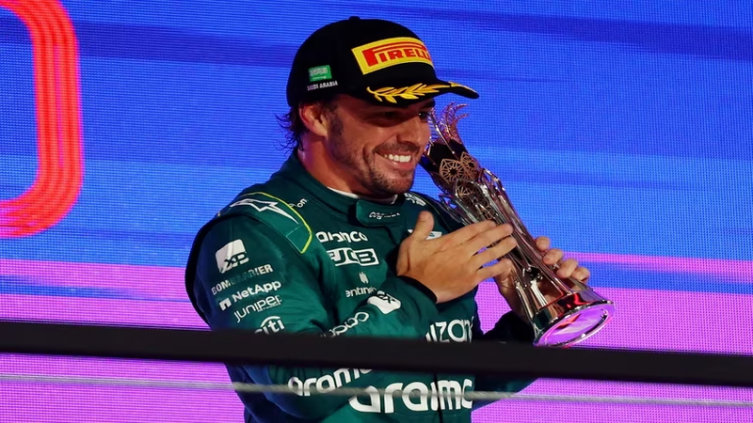 Bochorno en la Fórmula 1: a Fernando Alonso le devolvieron el lugar en el podio que le habían quitado y dejó una contundente sentencia - (REUTERS/Rula Rouhana)