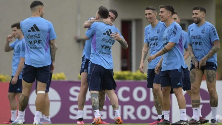 La Selección Argentina se entrenó a puertas abiertas de cara al amistoso con Panamá - TyC Sports