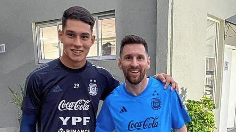 El arquero de Unión Froilán Díaz, compartió una foto con Lionel Messi. – UNO Santa Fe