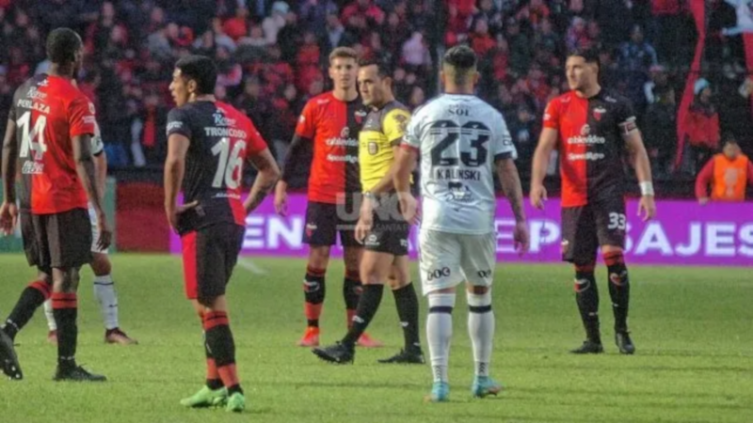 Castrilli criticó a Espinoza por el arbitraje de Colón-Central Córdoba - UNO Santa Fe / José Busiemi