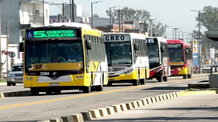 El transporte público de colectivos será normal este lunes en Santa Fe. SIN MORDAZA