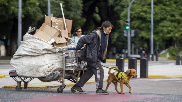 Cuatro de cada diez argentinos es pobre, el nivel más alto desde 2006, según la Universidad Católica - Agencia Noticias Argentinas NA