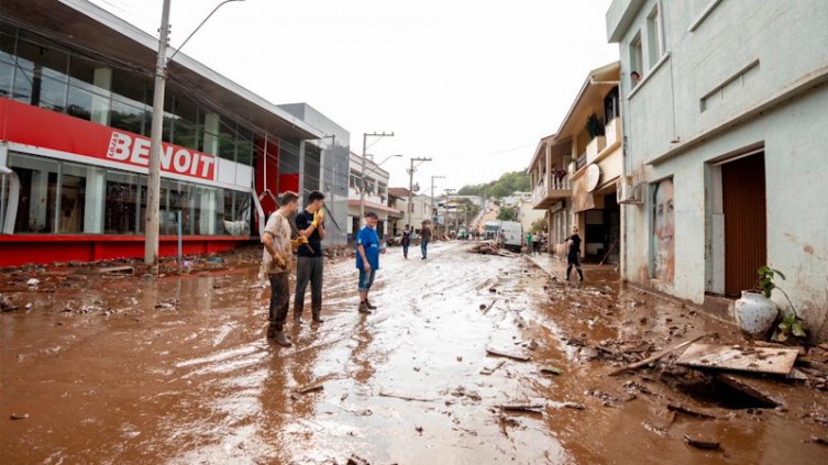 Ya son 42 los fallecidos por el ciclón en el sur de Brasil que afectó a 150.000 personas  Foto: Tw@EduardoLeite