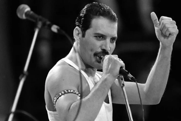 Ponen a la venta la mansión de Freddie Mercury: piden 35 millones de euros - NA