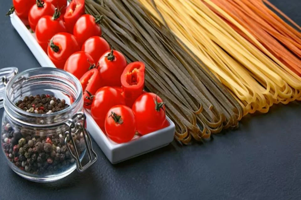 Cómo se preparan los tallarines caseros de colores sin huevo - PRONTO