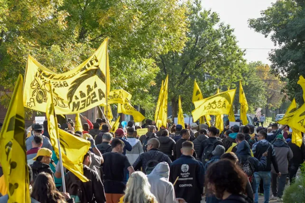 Conflicto municipal en Sauce Viejo: el gremio Asoem anunció un nuevo paro de 72 horas que se extenderá al departamento La Capital.- UNO Santa Fe