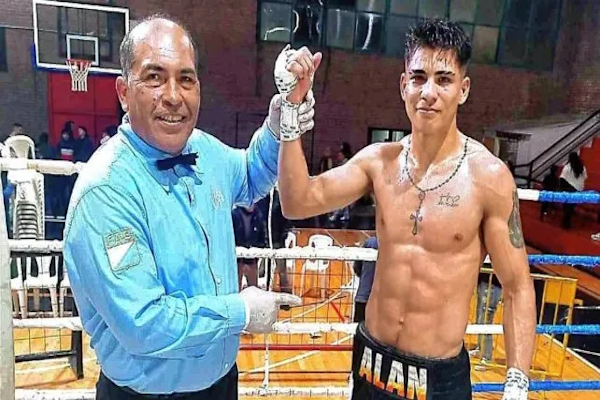 El Roque Otrino de Colón volvió a vibrar con una gran velada de boxeo. - UNO Santa Fe