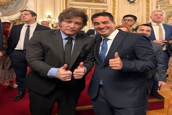 Comienza la gestión de Ravier: jura en Casa Rosada, transición y acto en la Fundación Faro. - Agencia NA