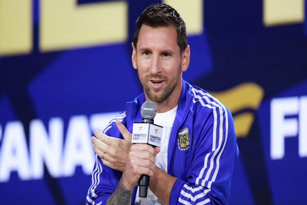 Messi estuvo presente en el partido de Leones y Central Córdoba - DeporTV