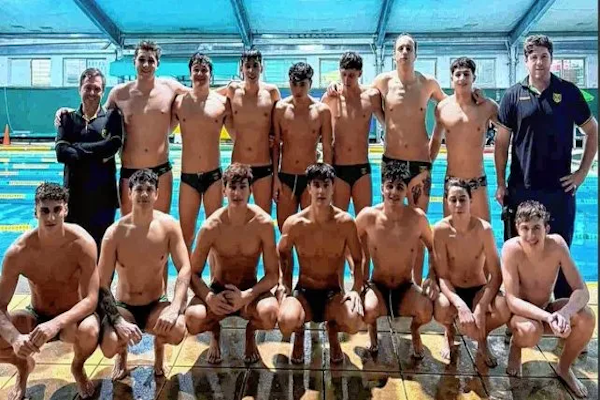 Regatas de Santa Fe le propinó una derrota al puntero de la Liga de Honor. - UNO Santa Fe